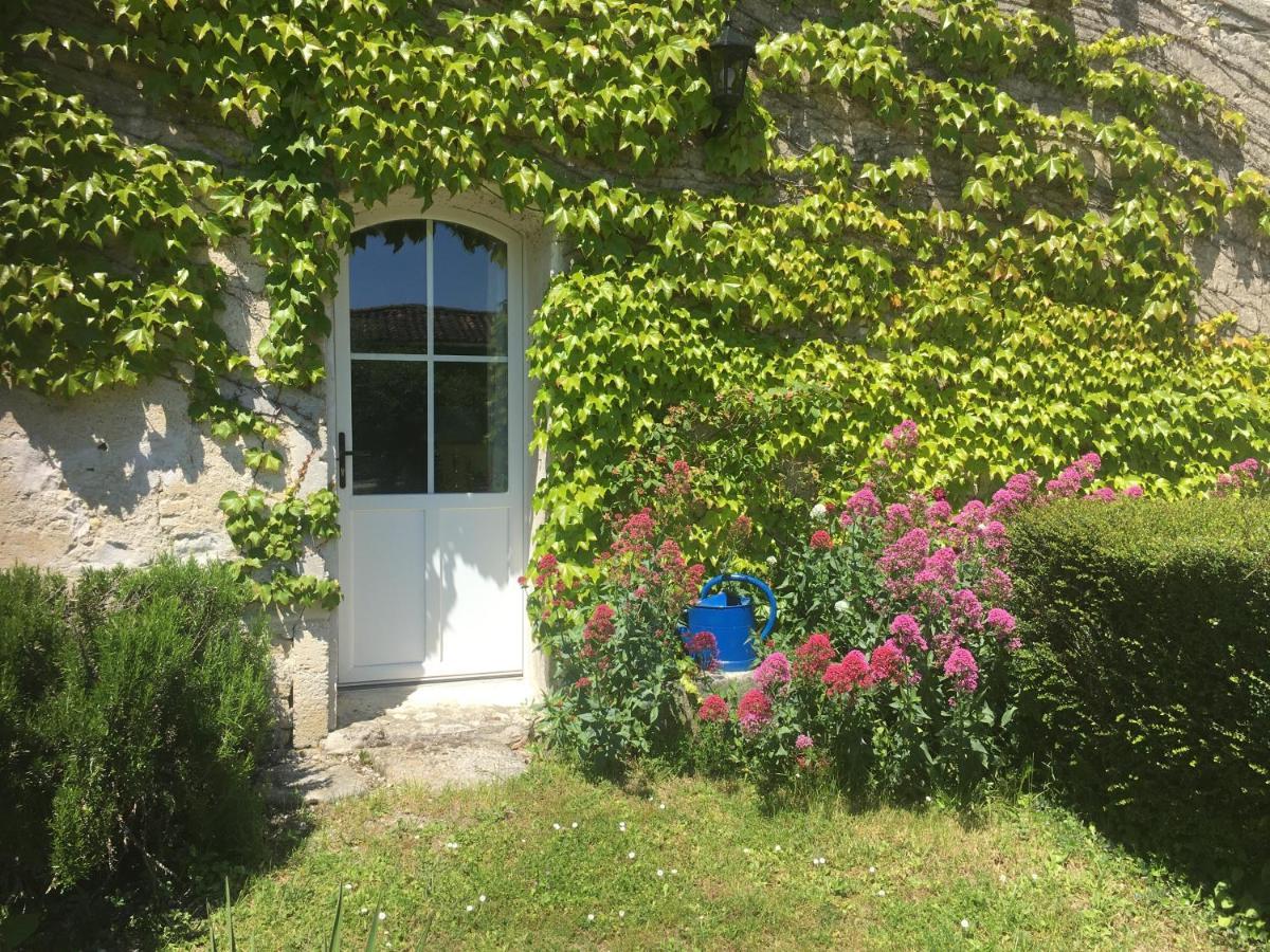 1854 Chassors Vila Exterior foto