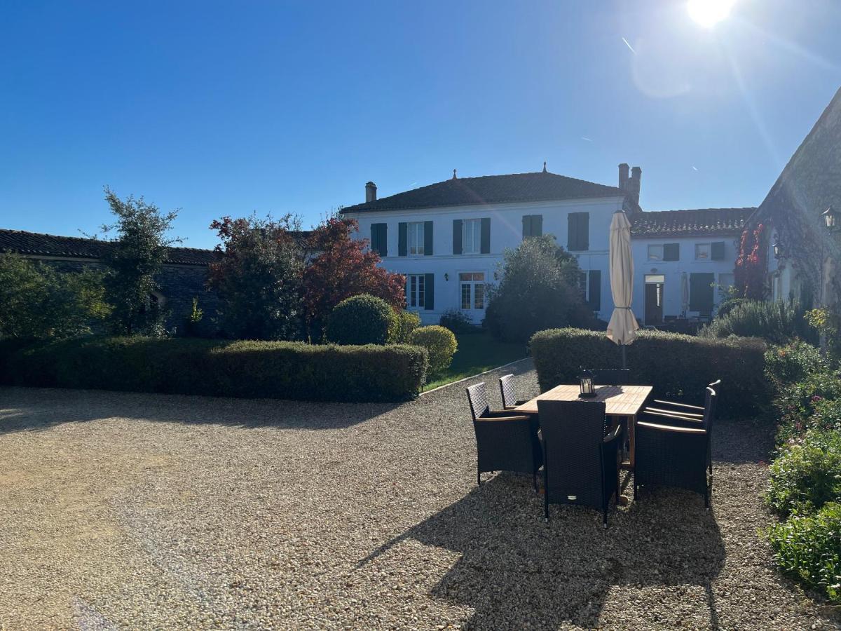 1854 Chassors Vila Exterior foto